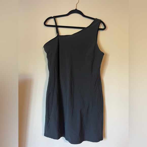 Abercrombie & Fitch Black One-Shoulder Athletic Dress - Picture 1 of 3